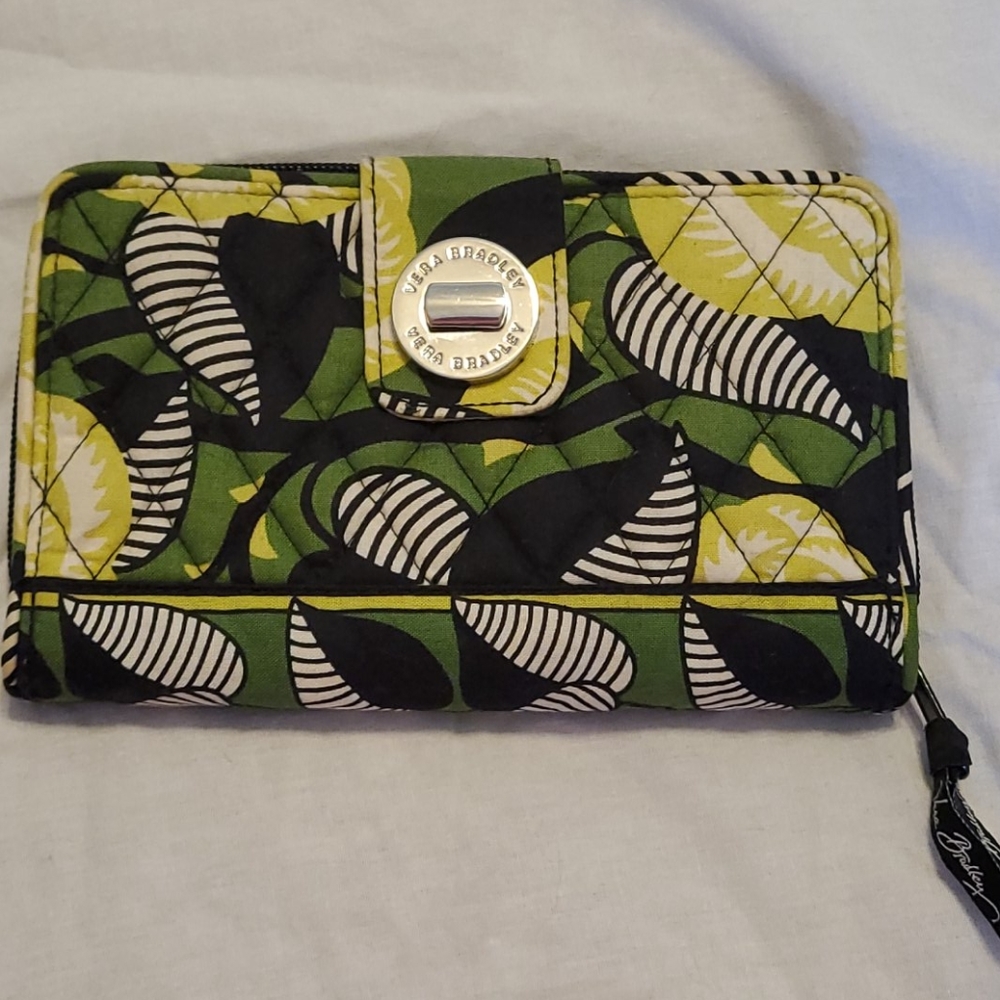 VERA BRADLEY wallet